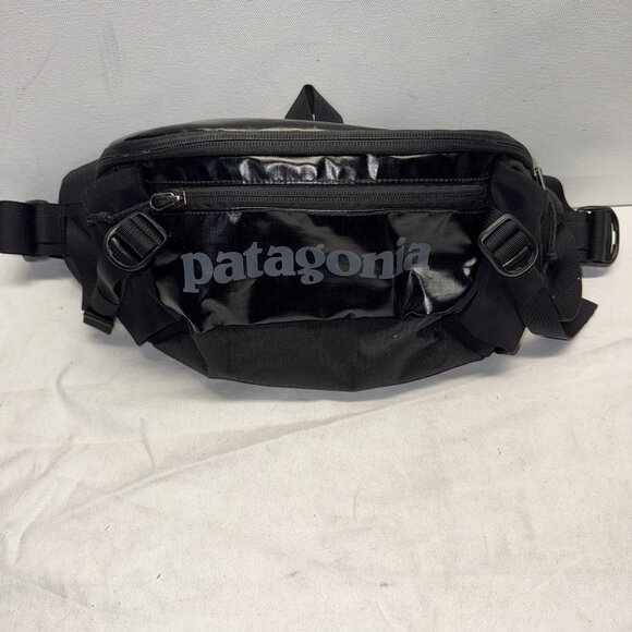 美品　patagonia パタゴニア BLACK HOLE WAIST PACK Patagonia - Black Hole® Waist Pack 5L – Threadfellows